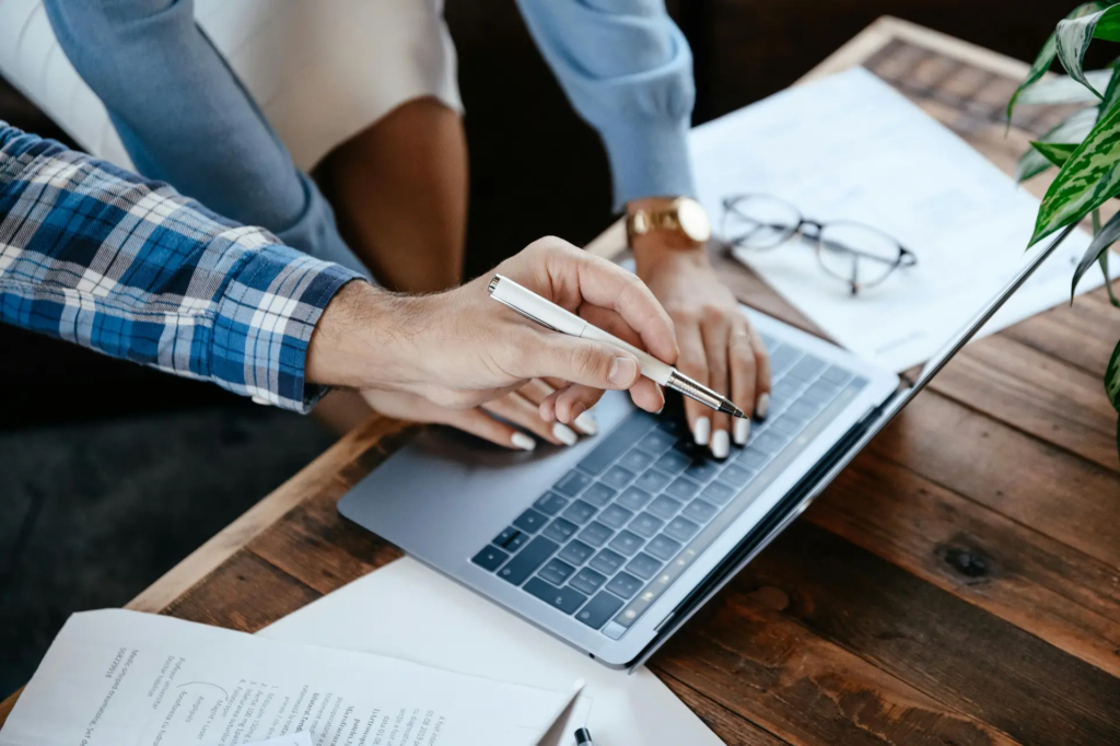 AI Tutoring vs Private Tutoring in 2026: Expert Take Choosing Human Tutors Over AI